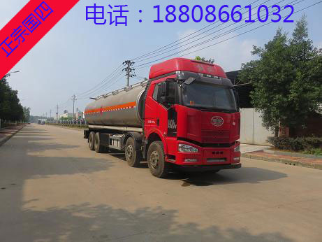 解放前四后八鋁合金運油車 解放前四后八鋁合金運油車