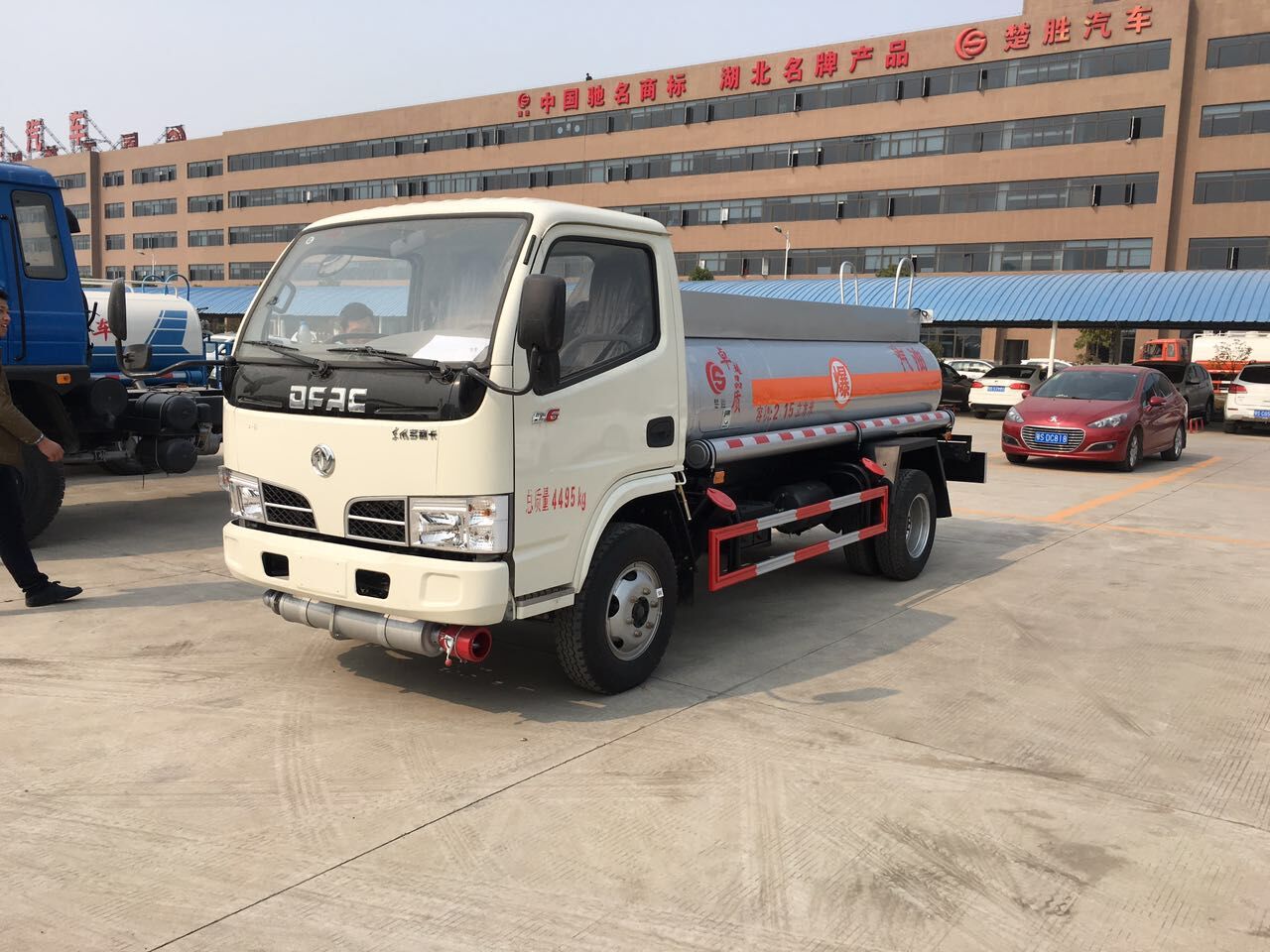 �{�Ƽ���܇�DƬ