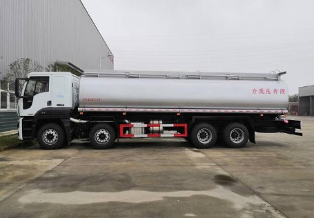 ��������ؿ�ǰ�ĺ�˹�Һ܇