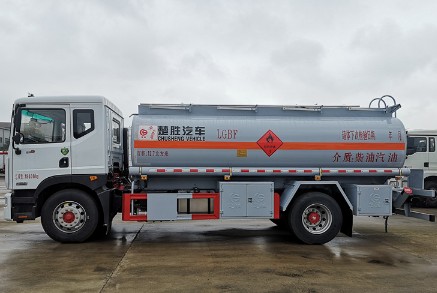 ����12���|�L(f��ng)������D9�͹�܇�S�҃r��_����������܇