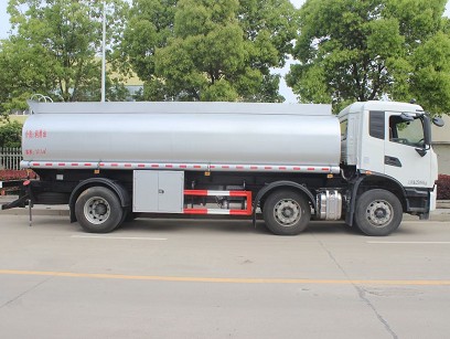 國六東風天錦小三軸普通液體運輸車圖片 國六東風天錦小三軸普通液體運輸車圖片