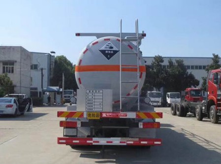 SLS5320GFWC5Q型解放前四后八腐蝕性物品罐式運(yùn)輸車 SLS5320GFWC5Q型解放前四后八腐蝕性物品罐式運(yùn)輸車