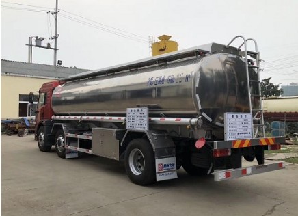 һ�����u�����VС���S�X�Ͻ�Һ܇