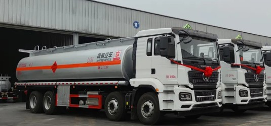 �����������M3000Sǰ�ĺ���͹�܇�����l(f��)܇�DƬ