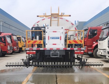 11.5立方標(biāo)準(zhǔn)型瀝青灑布車 11.5立方標(biāo)準(zhǔn)型瀝青灑布車