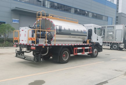 9�����|�L(f��ng)������D9��(bi��o)��(zh��n)�͞r������܇