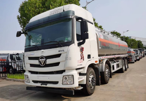 國(guó)六福田戴姆勒前四后八油罐車 國(guó)六福田戴姆勒前四后八油罐車