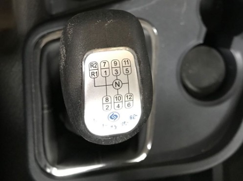 �����������ǰ�ĺ��ƽ���\(y��n)ݔ܇