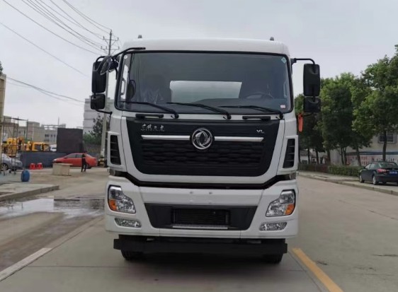 東風(fēng)天龍前四后八普通液體運(yùn)輸車_潤知星牌SCS5311GPGDFH6型普通液體運(yùn)輸車 東風(fēng)天龍前四后八普通液體運(yùn)輸車_潤知星牌SCS5311GPGDFH6型普通液體運(yùn)輸車