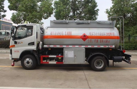 江淮駿鈴4.66方易燃液體罐式運(yùn)輸車_潤(rùn)知星牌SCS5071GRYHFC6型易燃液體罐式運(yùn)輸車 江淮駿鈴4.66方易燃液體罐式運(yùn)輸車_潤(rùn)知星牌SCS5071GRYHFC6型易燃液體罐式運(yùn)輸車