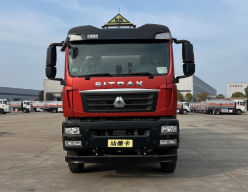 重汽汕德卡30方鋁合金運(yùn)油車,楚勝牌CSC5320GYYLZK6型鋁合金運(yùn)油車 重汽汕德卡30方鋁合金運(yùn)油車,楚勝牌CSC5320GYYLZK6型鋁合金運(yùn)油車